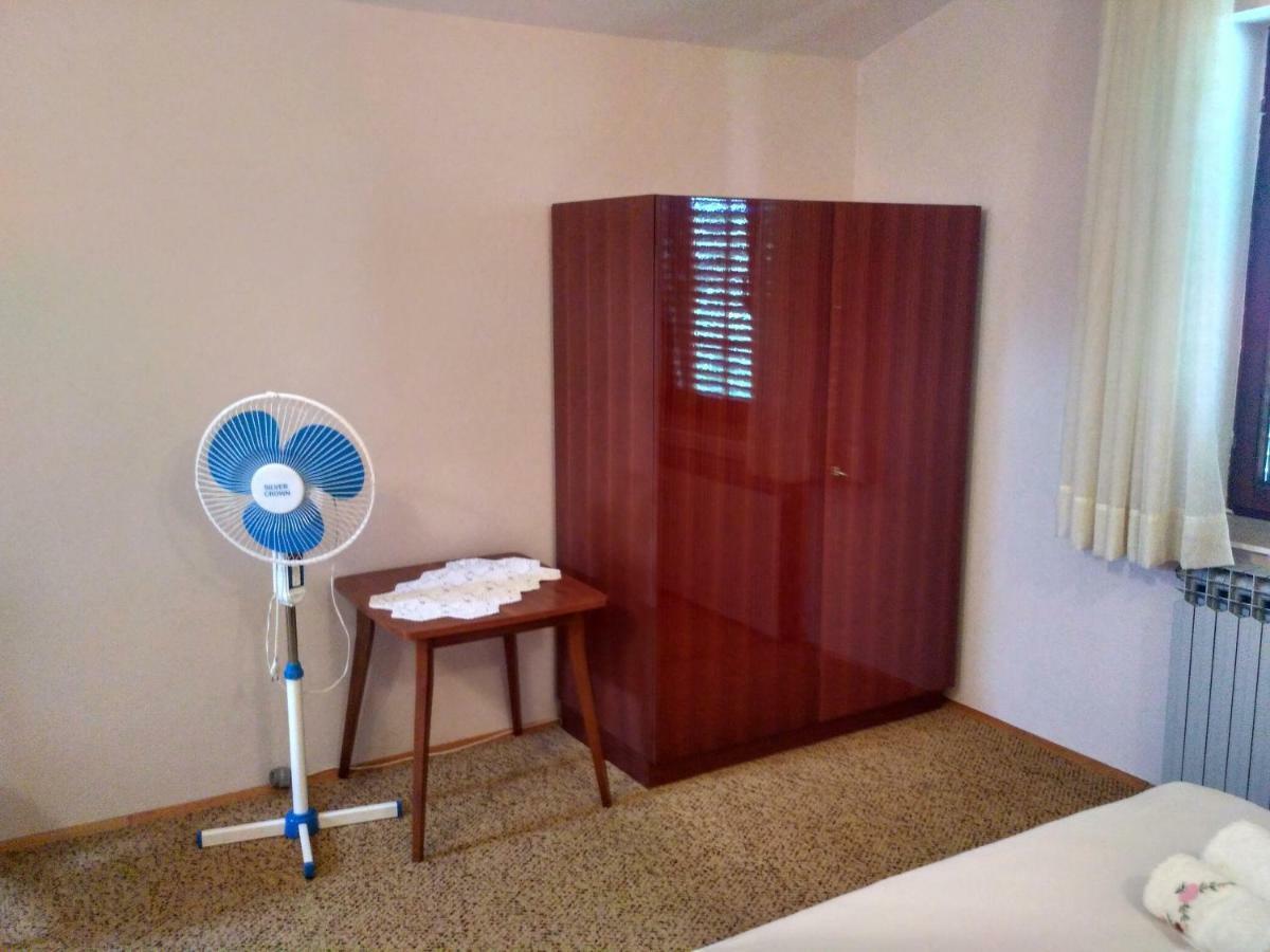 Apartmani Tonica Sukošan Eksteriør billede